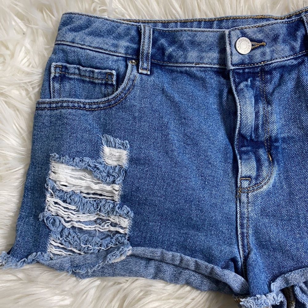 PACSUN HIGH RISE FESTIVAL DISTRESSED SHORTS - Picture 5 of 10